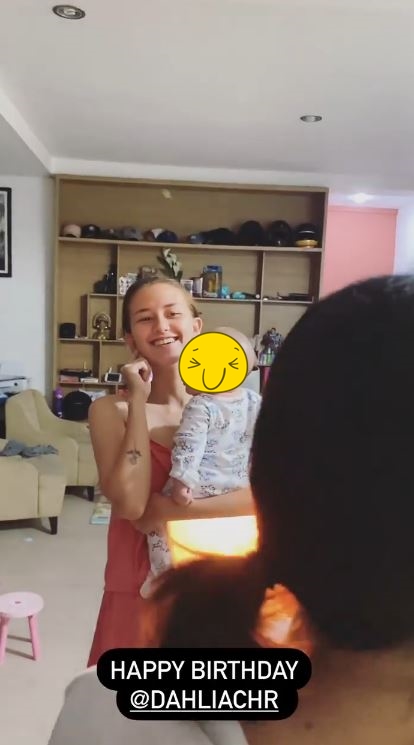 8 Momen ultah Dahlia Poland ke-24, Fandy Christian tulis caption manis