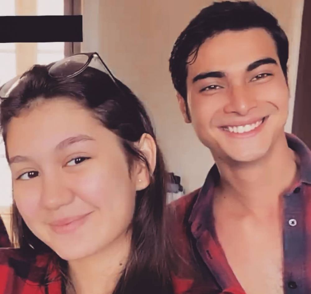 7 Potret Zoe Abbas dan Cinta Brian kembaran warna baju, didoakan jodoh