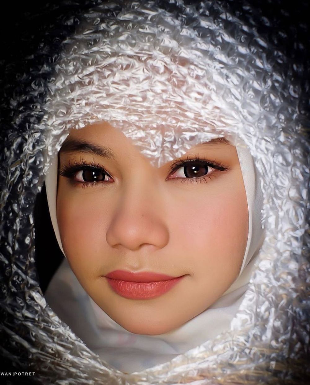10 Potret Rara LIDA kenakan hijab, memesona dan bikin pangling