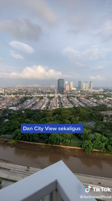 8 Penampakan apartemen milik Feni Rose, viewnya kece