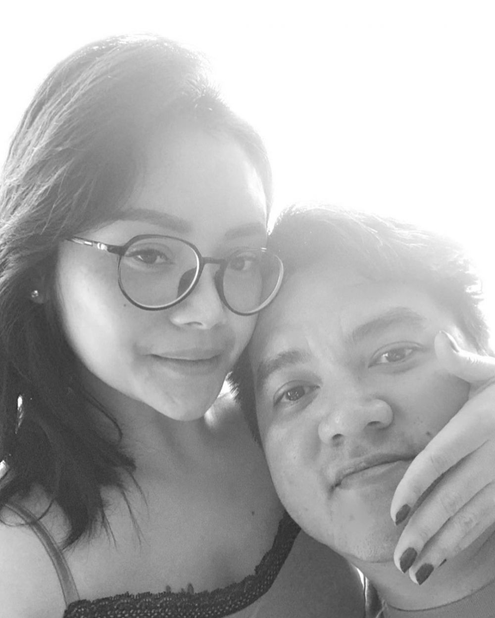 8 Tahun menikah, ini 10 potret harmonis Mawar AFI dan Steno Ricardo