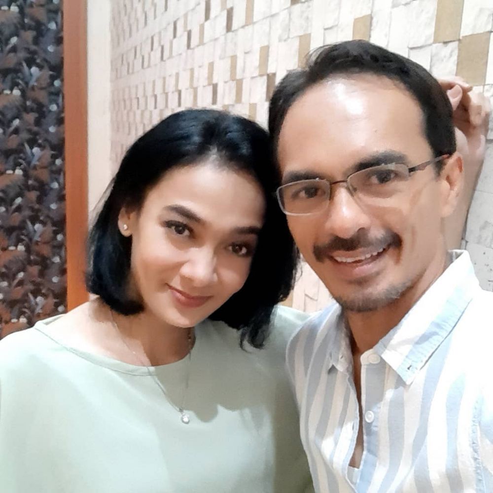 11 Potret harmonis Attar Syach dan Ananda Lontoh, mesranya bak pacaran