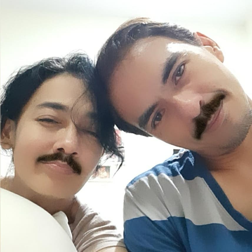 11 Potret harmonis Attar Syach dan Ananda Lontoh, mesranya bak pacaran