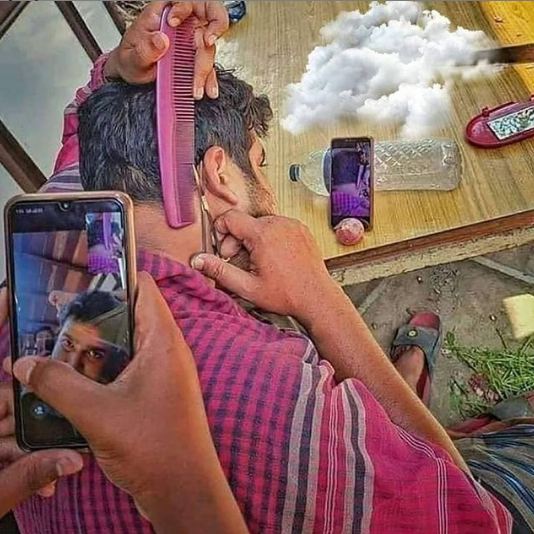 10 Potret lucu cowok saling bantu ini malah bikin gagal paham