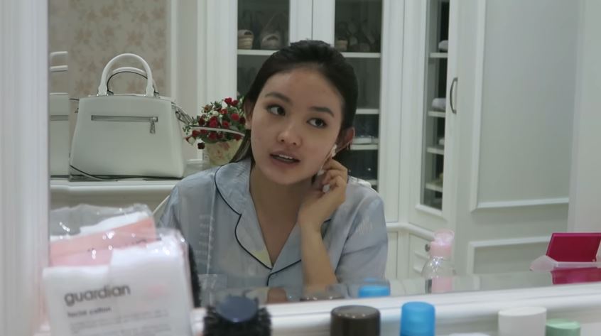 10 Potret Natasha Wilona tanpa makeup ini curi perhatian, memesona pol