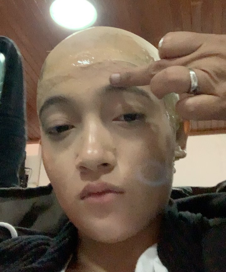 Perankan penderita kanker, ini 6 potret Megan Domani tampil botak