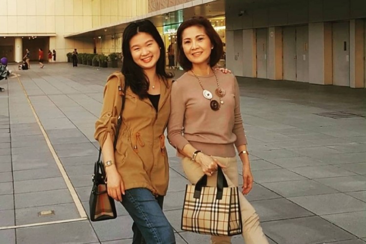 10 Kebersamaan Felicia Tissue dan Meilia Lau, suportif bak sahabat