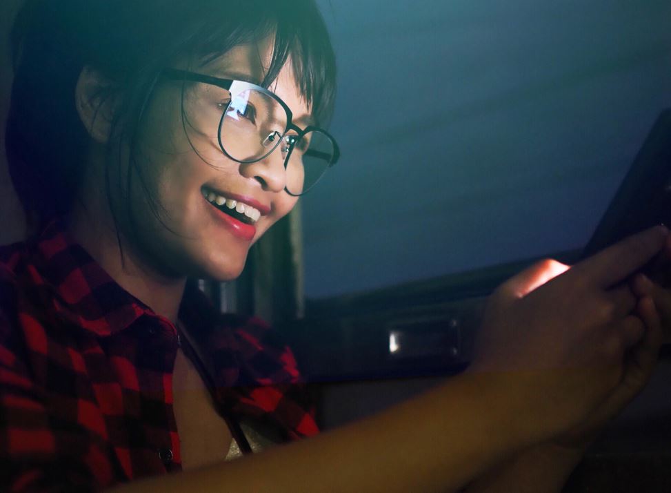 Bak nonton di bioskop, 5 fitur HP ini bikin streaming film makin asyik