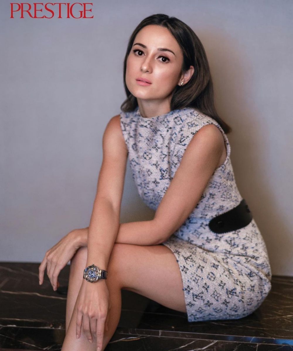 Kerap tampil natural, ini 10 potret Julie Estelle bermakeup tebal