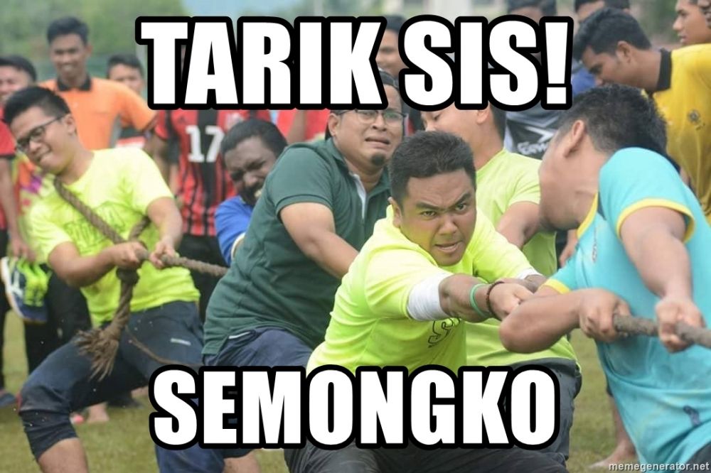 10 Meme lucu lomba tarik tambang ini bikin ketawa sendiri