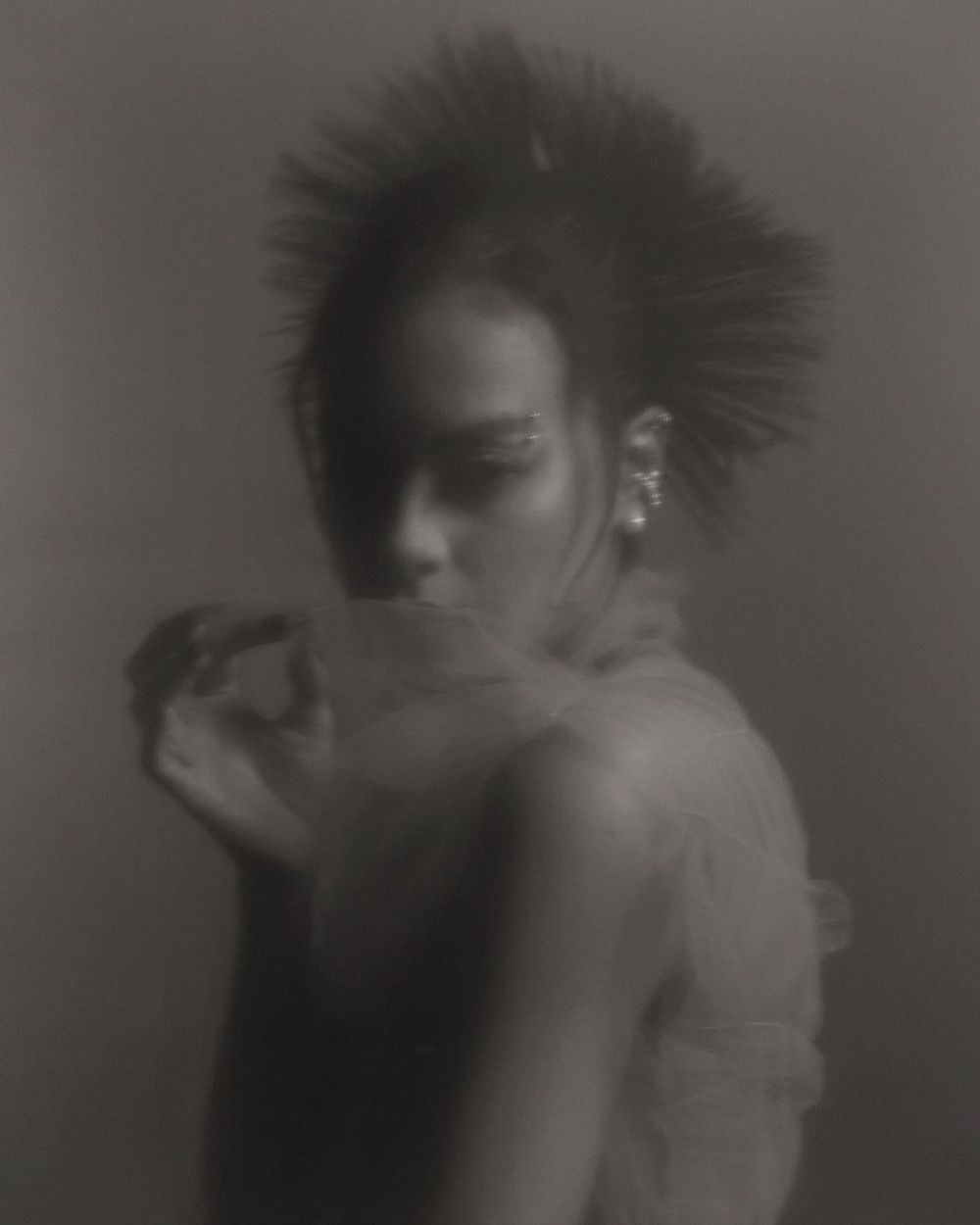 12 Pemotretan Eva Celia dengan gaya etnik, bikin pangling