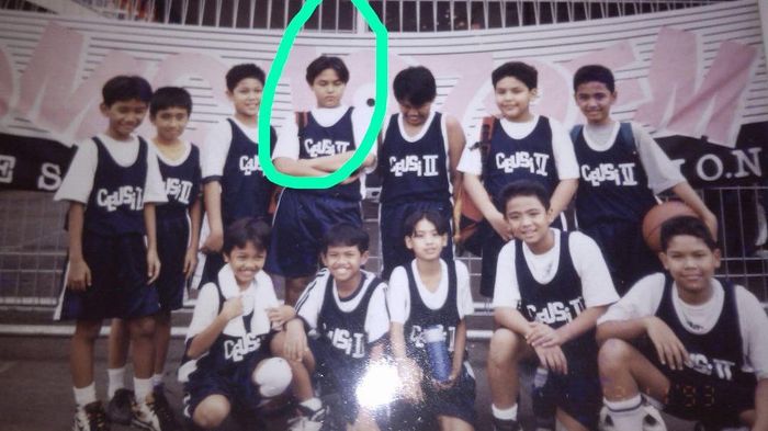 Potret lawas 10 seleb ikut ekskul olahraga, kece abis