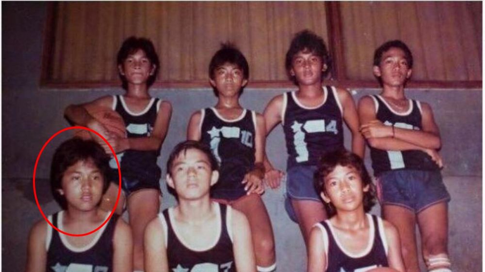 Potret lawas 10 seleb ikut ekskul olahraga, kece abis