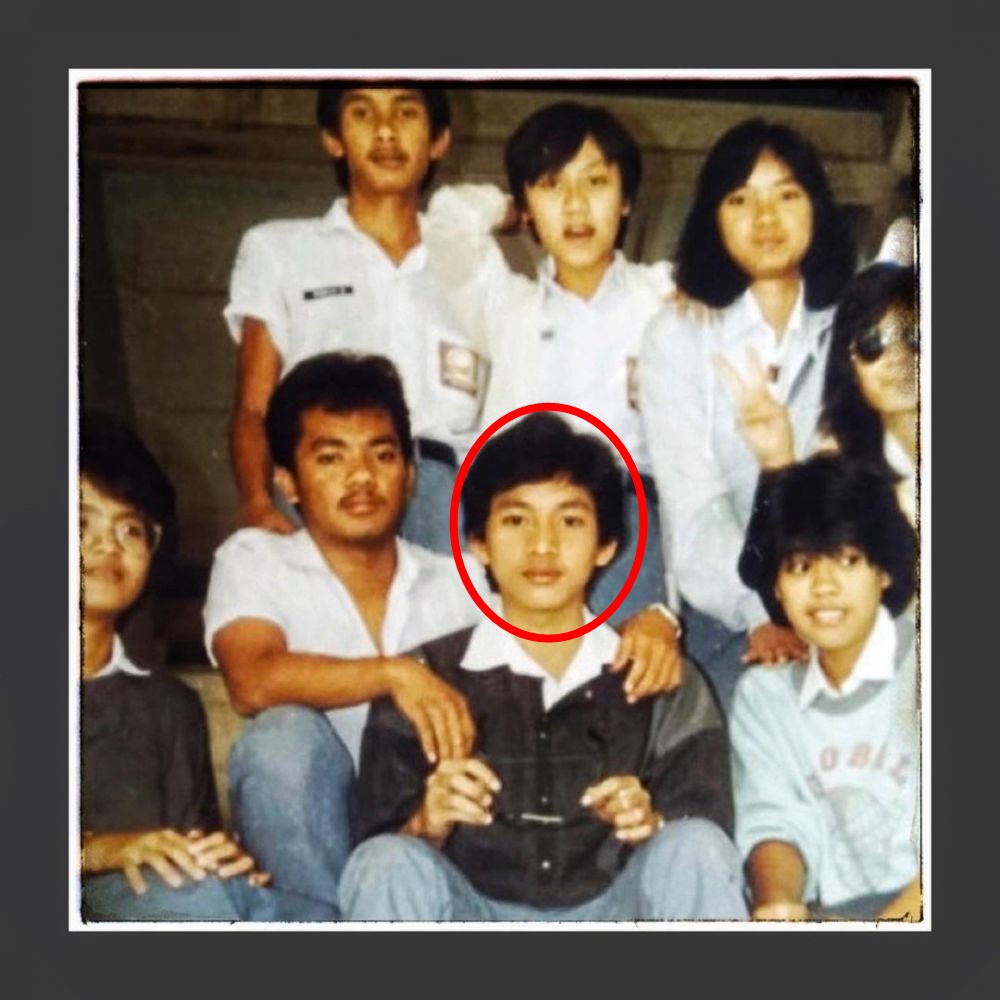 10 Potret lawas Yovie Widianto, gaya SMA-nya curi perhatian