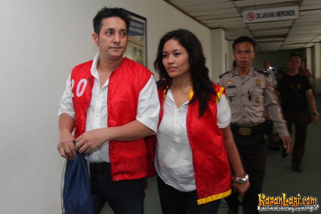 Jarang terekspos, ini kabar 7 Azhari bersaudara dan pasangan