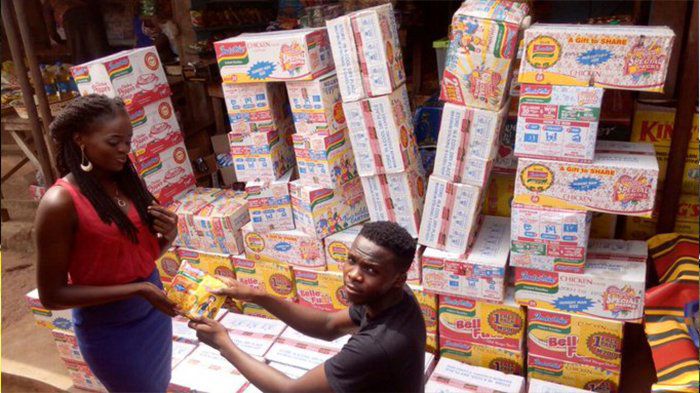 8 Momen absurd melamar kekasih, bikin mau ketawa tapi takut dosa