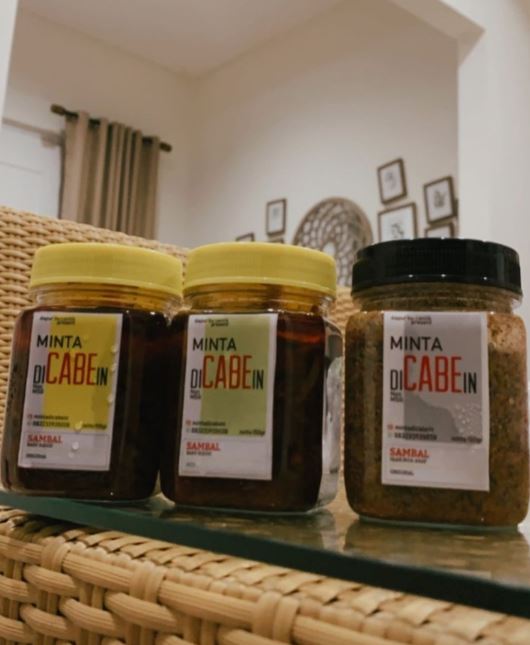 10 Penampakan rumah Rizal Armada, elegan serba putih