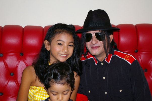 Sebelum terkenal, ini 5 momen Glenca Chysara foto bareng artis