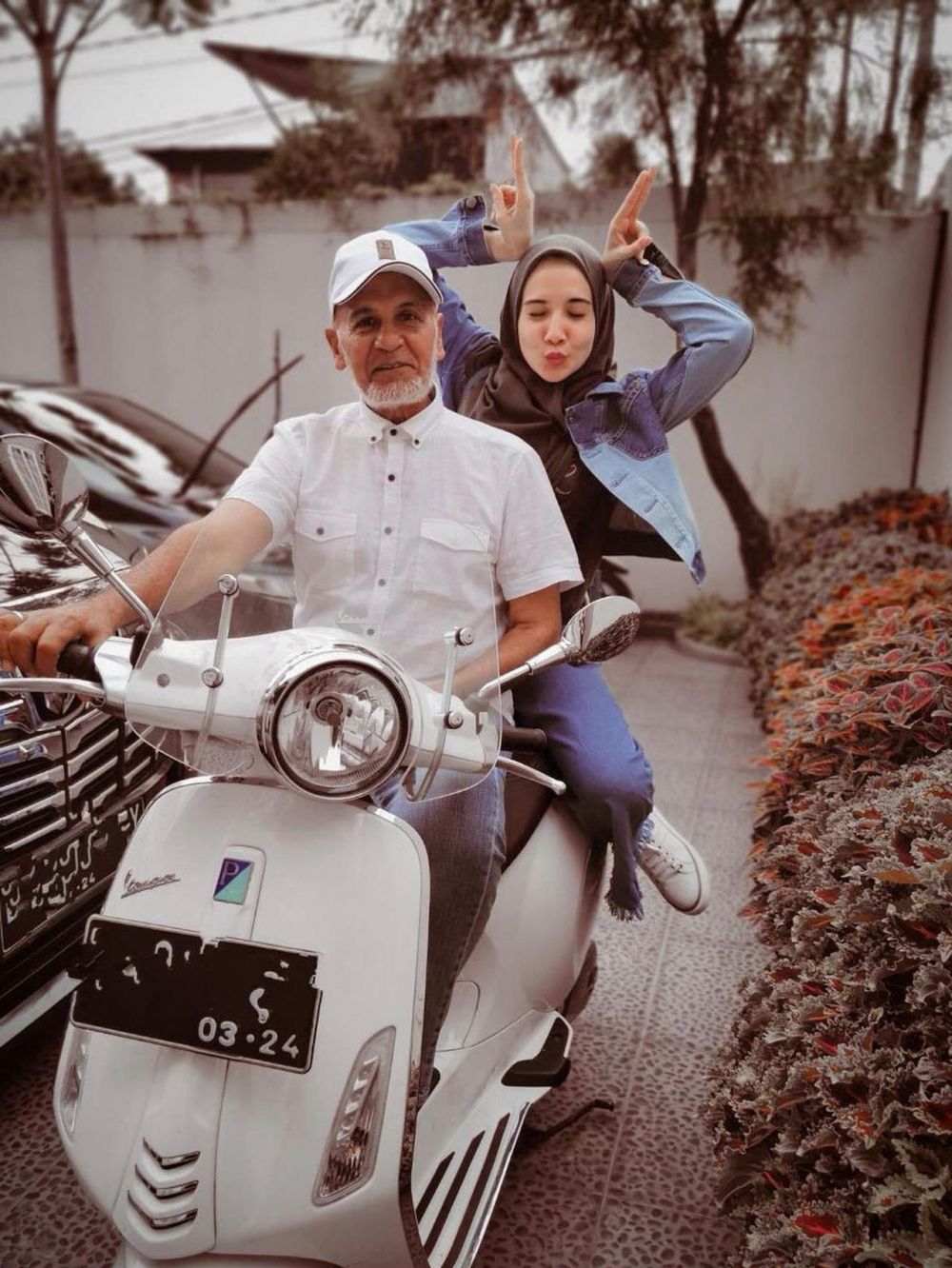 8 Potret manis kebersamaan Zaskia dan Mark Sungkar yang bikin haru