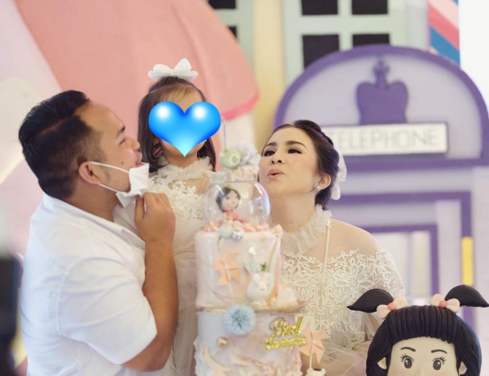 7 Momen ulang tahun ke-2 Briel putri Momo Geisha, dekorasinya unik