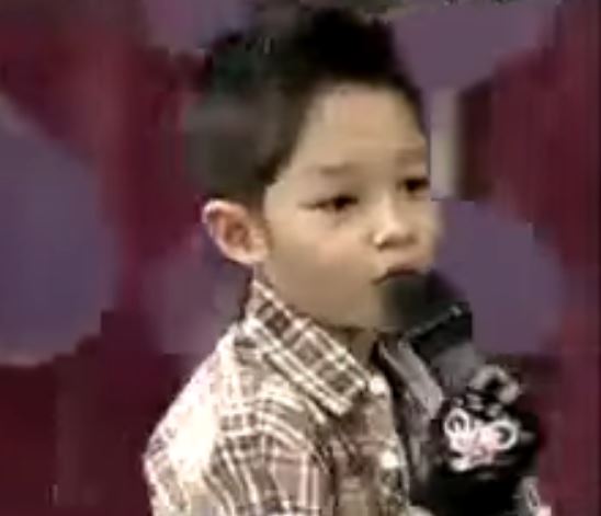 10 Potret masa kecil Kiesha Alvaro, rambutnya ikonik