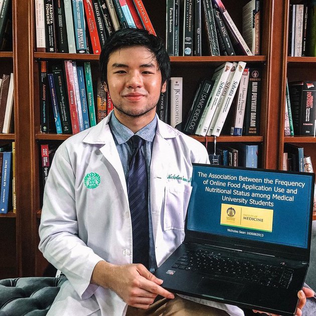 10 Potret terbaru Nicholas Sean putra sulung Ahok, kini brewokan