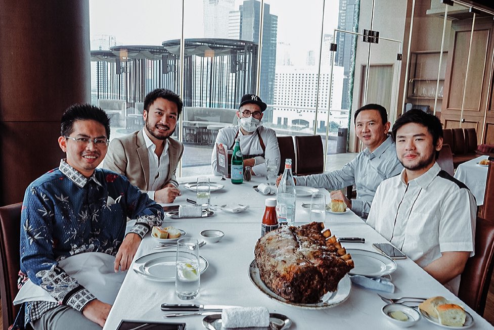 10 Potret terbaru Nicholas Sean putra sulung Ahok, kini brewokan