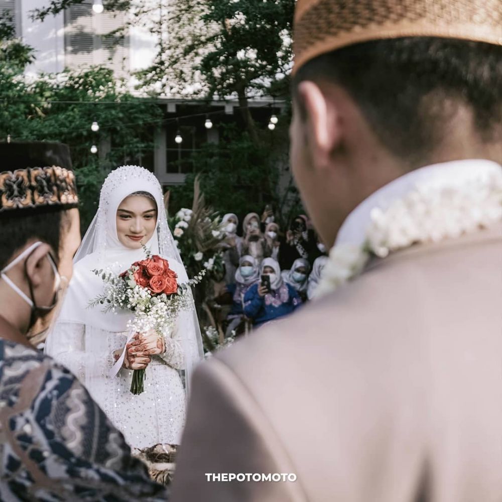 Resmi menikah, ini 10 momen akad Ustaz Syam dan Jihan Ghazali