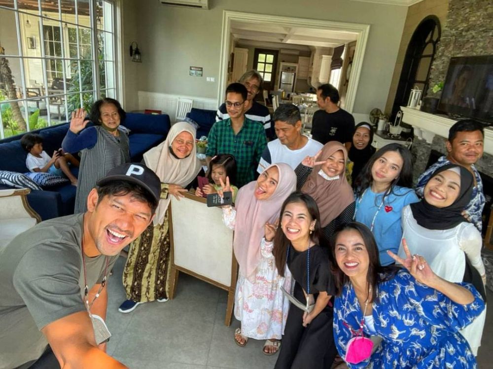 10 Potret Ririn Ekawati tanpa makeup, bukti cantik natural