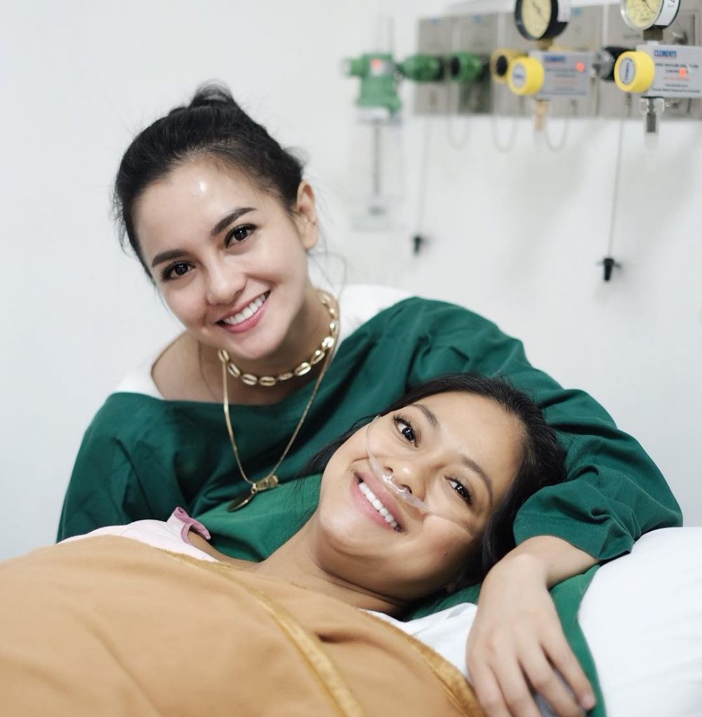 10 Potret Ririn Ekawati tanpa makeup, bukti cantik natural