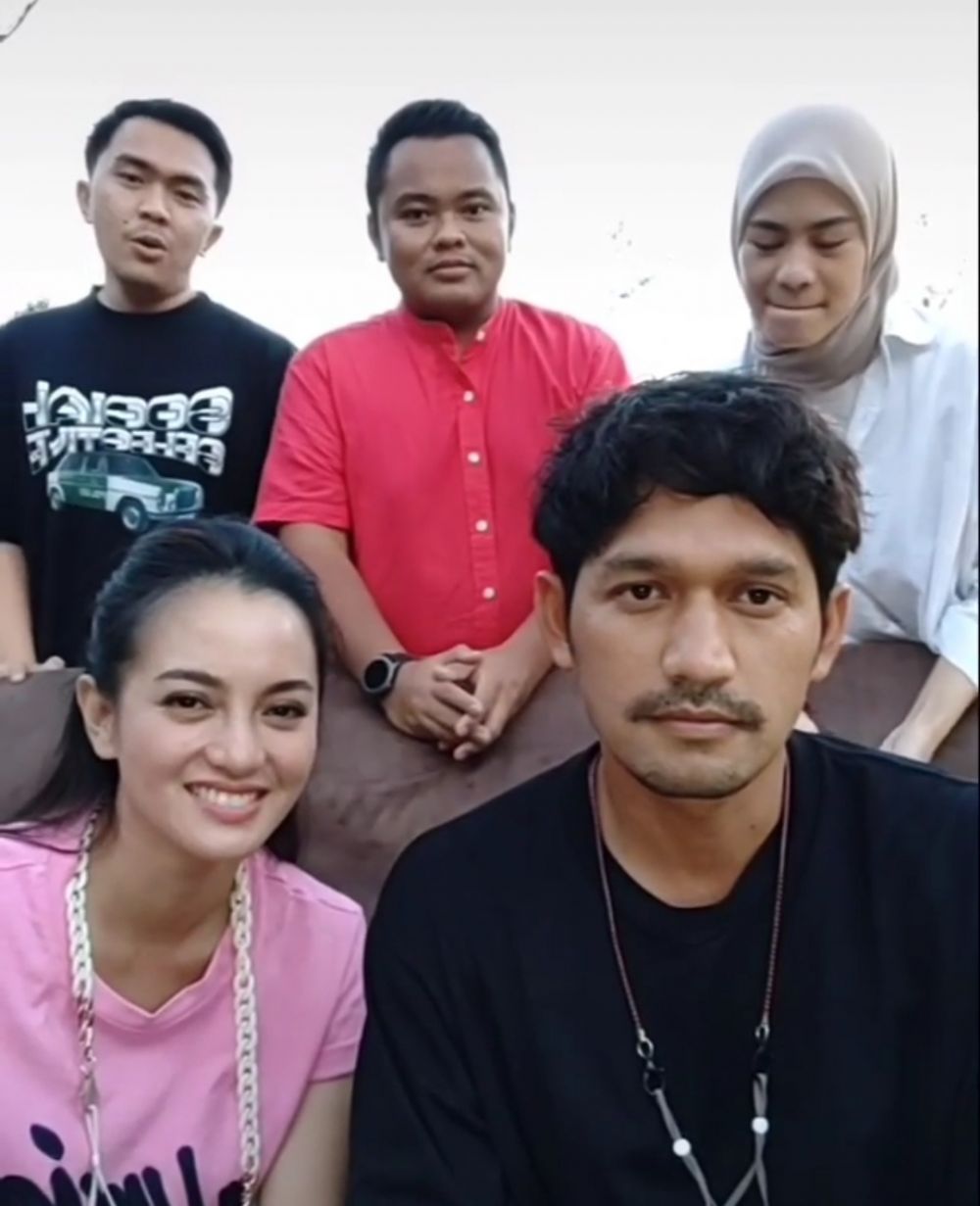 10 Potret Ririn Ekawati tanpa makeup, bukti cantik natural