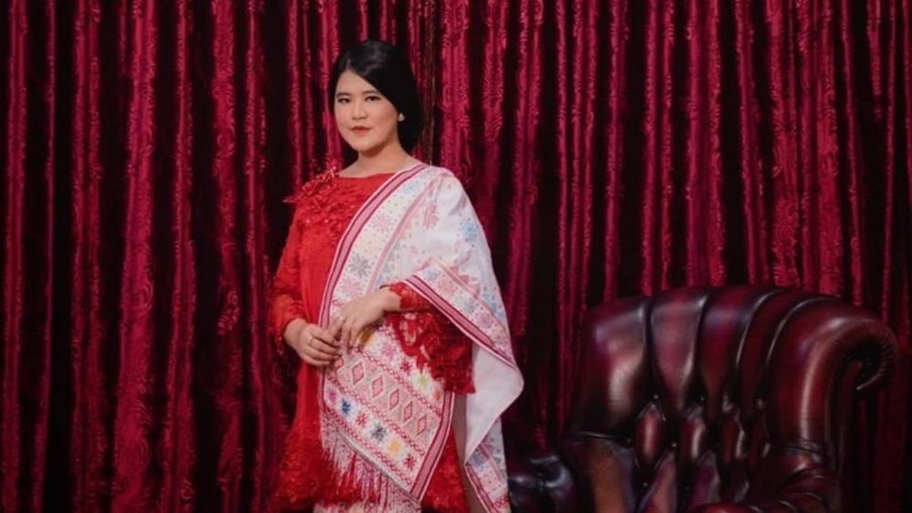 Beda gaya 8 seleb saat jadi ibu pejabat negara, tampil memesona