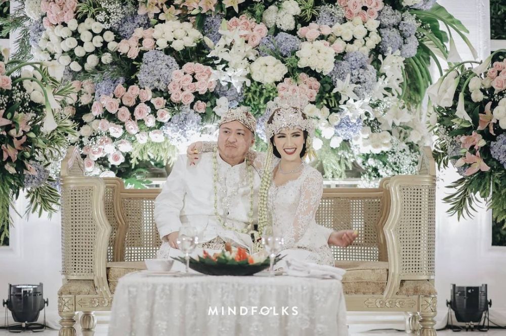 10 Momen pernikahan Syahra Larez mantan Rizky Billar, usung adat Sunda