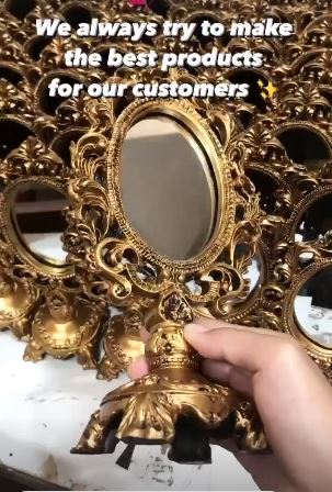 6 Potret isi suvenir lamaran Atta dan Aurel Hermansyah, bernuansa emas