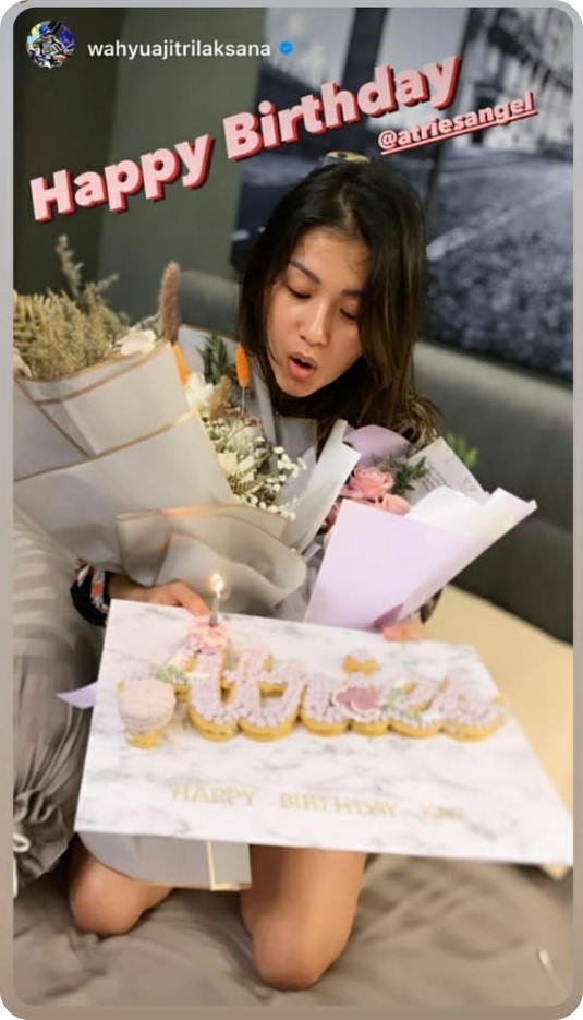 7 Momen kejutan ulang tahun Atries Angel, suami beri kado mewah