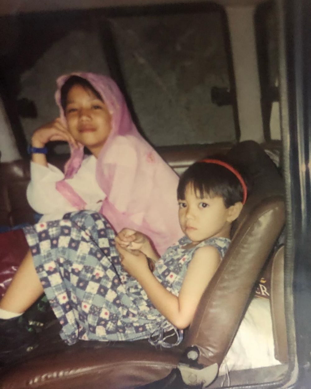 12 Potret transformasi Risa Saraswati, masa kecilnya tomboi abis