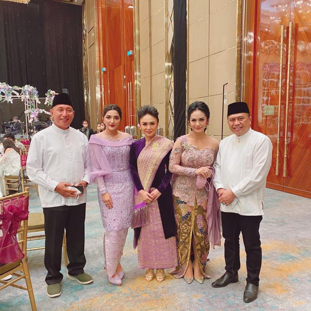 8 Momen hangat Krisdayanti dan Ashanty di acara lamaran Aurel