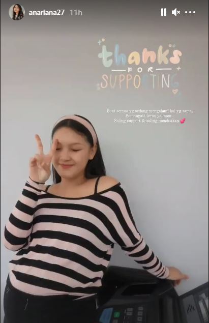 9 Momen seru Ana Riana jelang melahirkan, joget Tiktok hingga olahraga