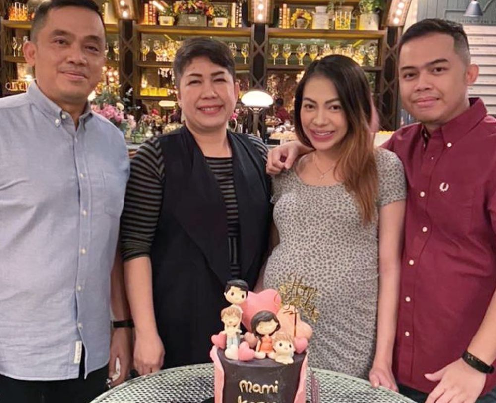 7 Momen ultah Kezia Karamoy, rayakan bareng eks member Cherrybelle