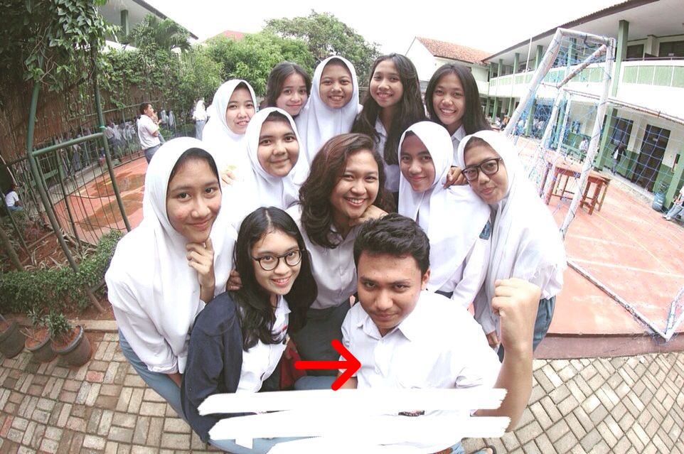 Potret 6 selebgram bareng geng sekolah, tampilannya manglingi