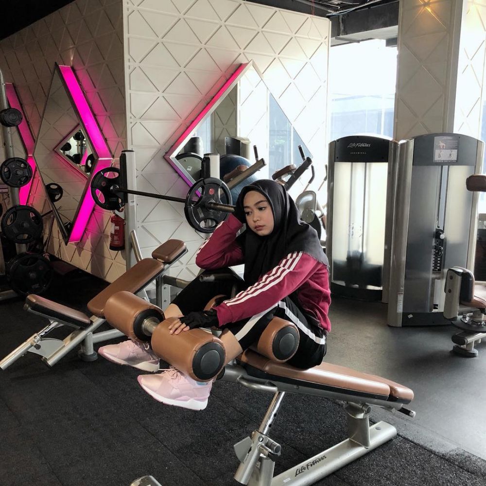 Potret ruang olahraga di rumah 8 seleb, milik Gisel bernuansa pink