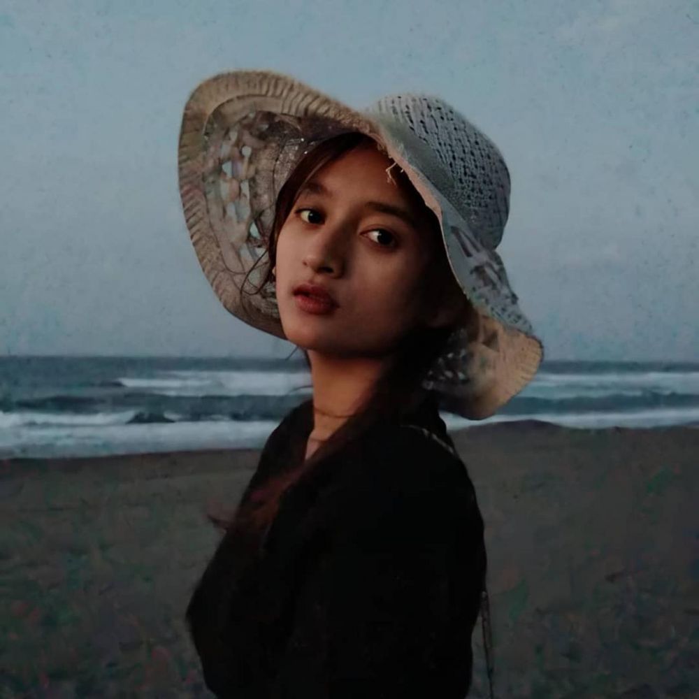 8 Potret Dina,  seleb TikTok yang mirip Megan Domani