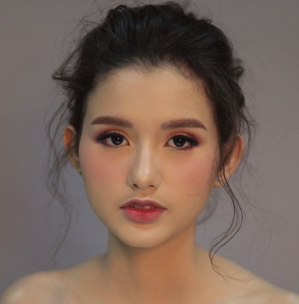 6 Pesona Sarah Menzel jadi bintang iklan kosmetik, dipuji bak barbie