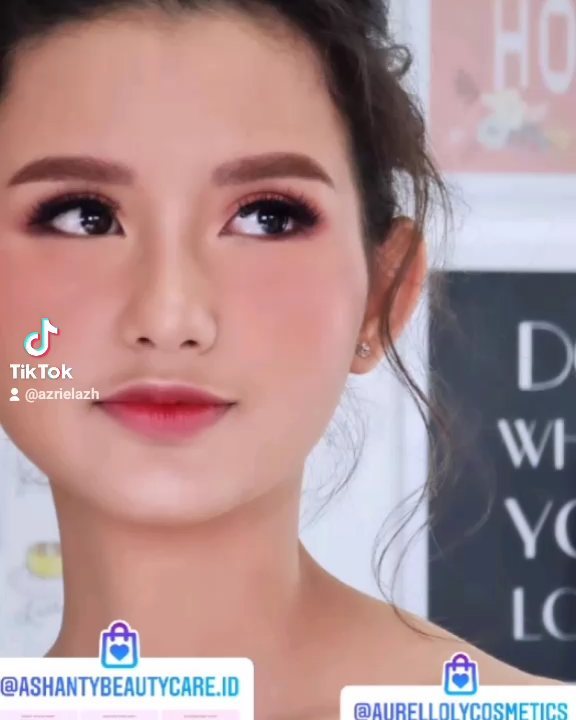6 Pesona Sarah Menzel jadi bintang iklan kosmetik, dipuji bak barbie
