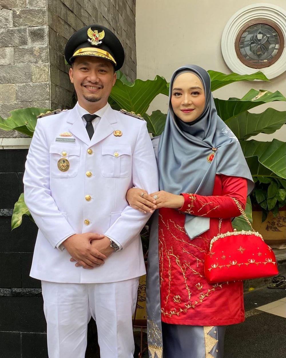 Jarang terlihat di TV, 7 pesinetron ini kini jadi istri pejabat