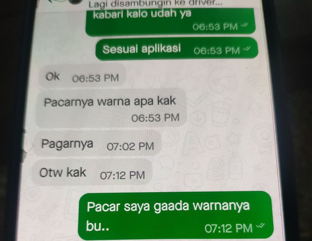 10 Balasan chat lucu dari penumpang ojek online, bikin senyum tipis