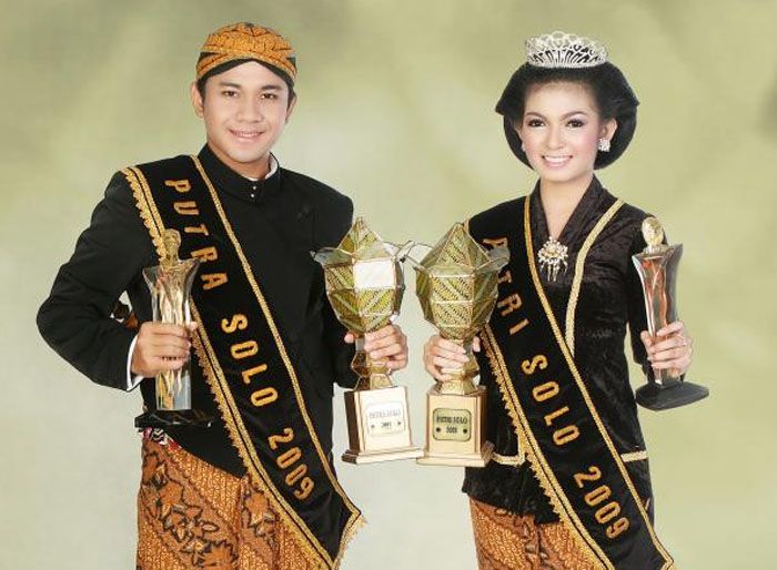 12 Potret lawas Selvi Ananda jadi Putri Solo, pesonanya terpancar