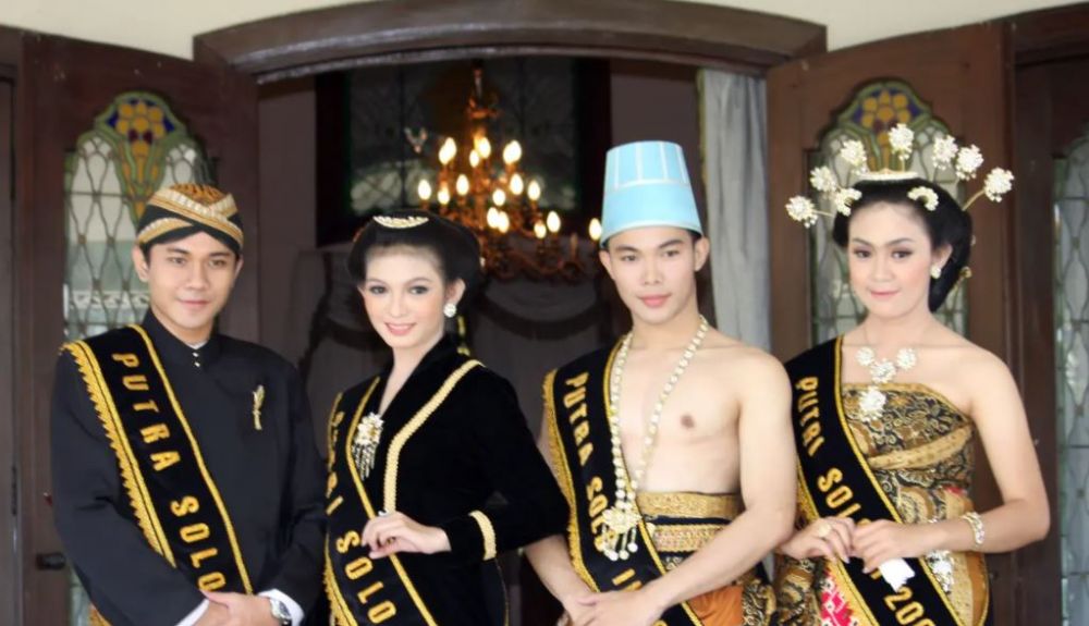 12 Potret lawas Selvi Ananda jadi Putri Solo, pesonanya terpancar