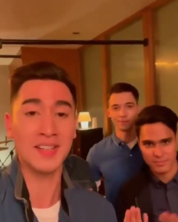 8 Potret Verrell Bramasta dan Stefan William ngeband, jadi sorotan