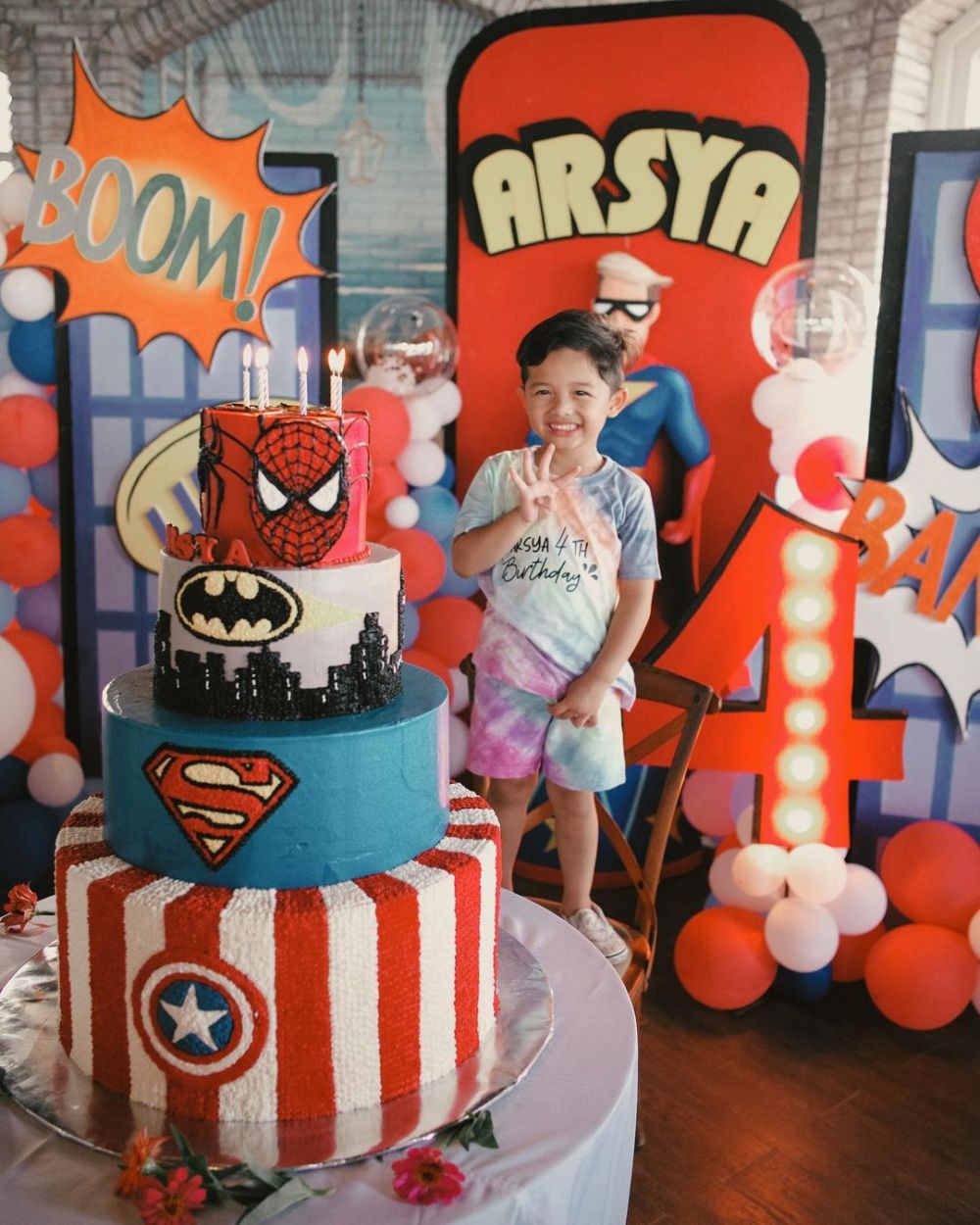 10 Potret kue ulang tahun keluarga Hermansyah, bikin sayang dimakan